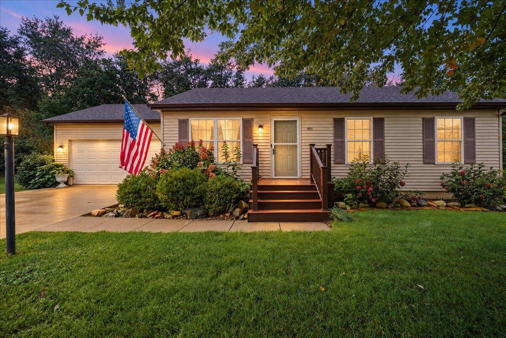 Photo of 906 Lilly Court, La Porte, IN 46350 (MLS # 846281)