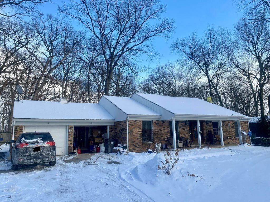 Photo of 267 S 500 W, Valparaiso, IN 46385 (MLS # 833403)