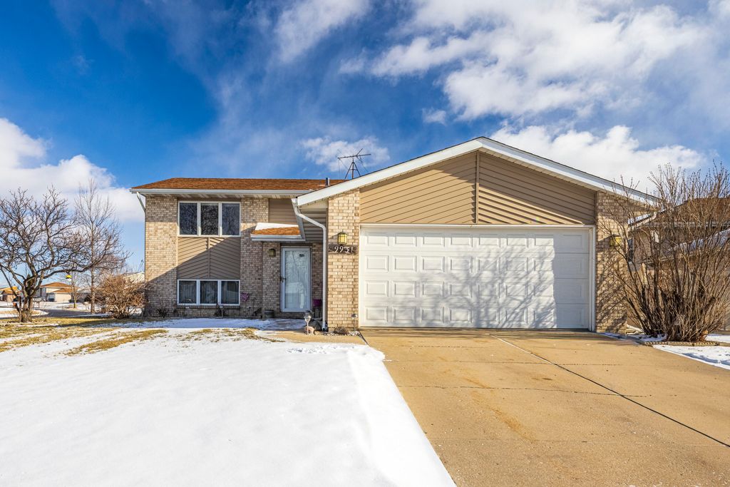 Photo of 9931 Tyler Street, Crown Point, IN 46307 (MLS # 832868)