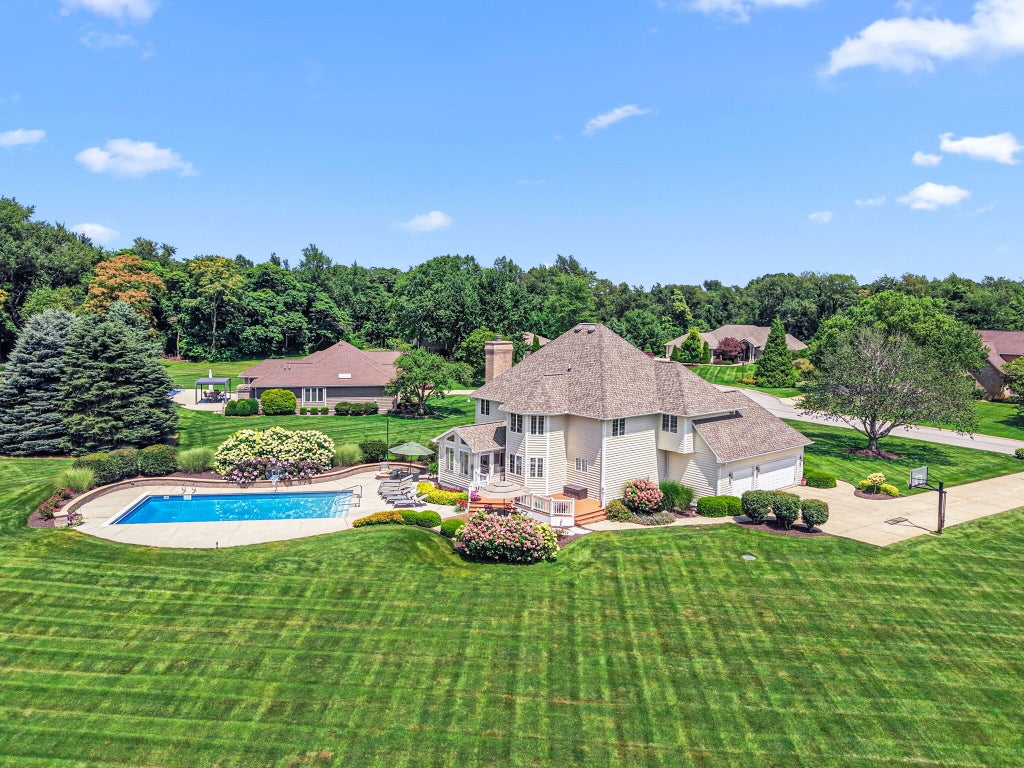 Photo of 592 Shatz Drive N, Valparaiso, IN 46385 (MLS # 843444)