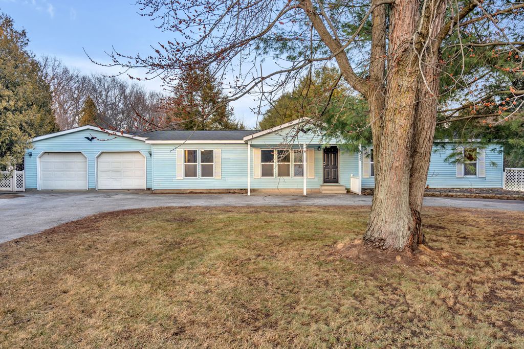 Photo of 14865 Heritage Drive W, Wheatfield, IN 46392 (MLS # 834827)