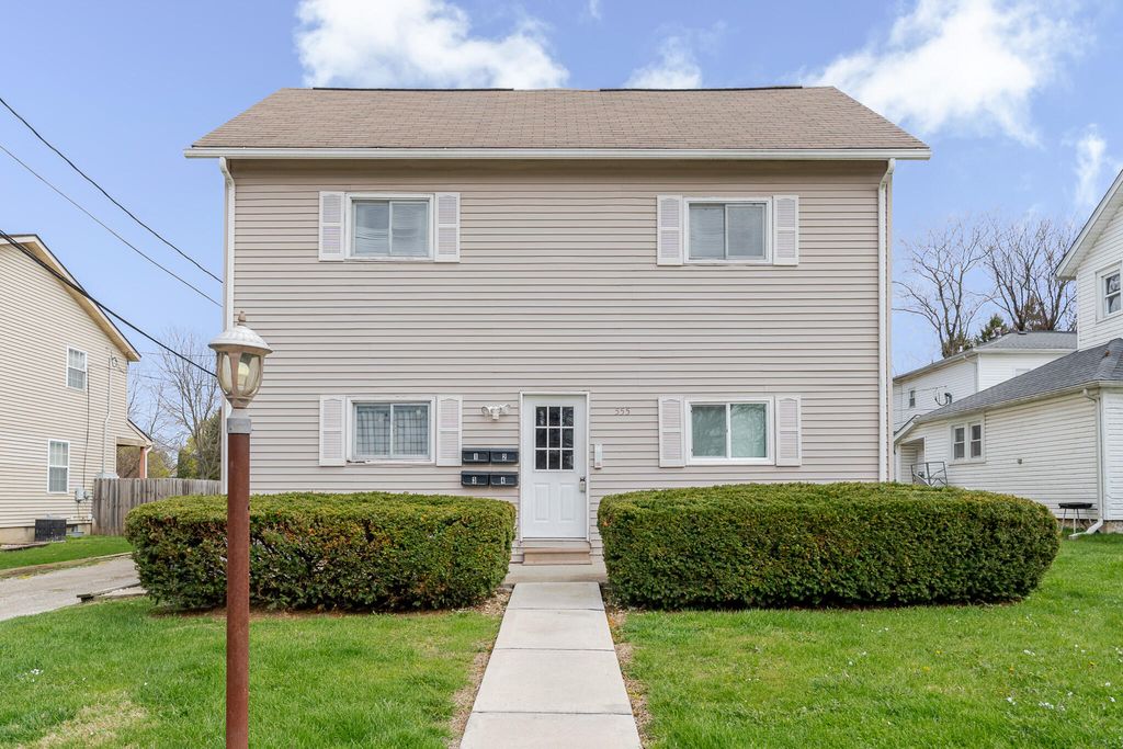 Photo of 555 S Locust Street #2, Valparaiso, IN 46383 (MLS # 837096)