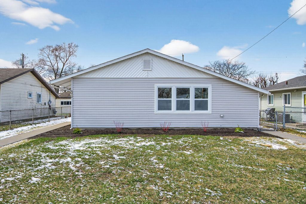 Photo of 6402 New Hampshire Avenue, Hammond, IN 46323 (MLS # 835593)