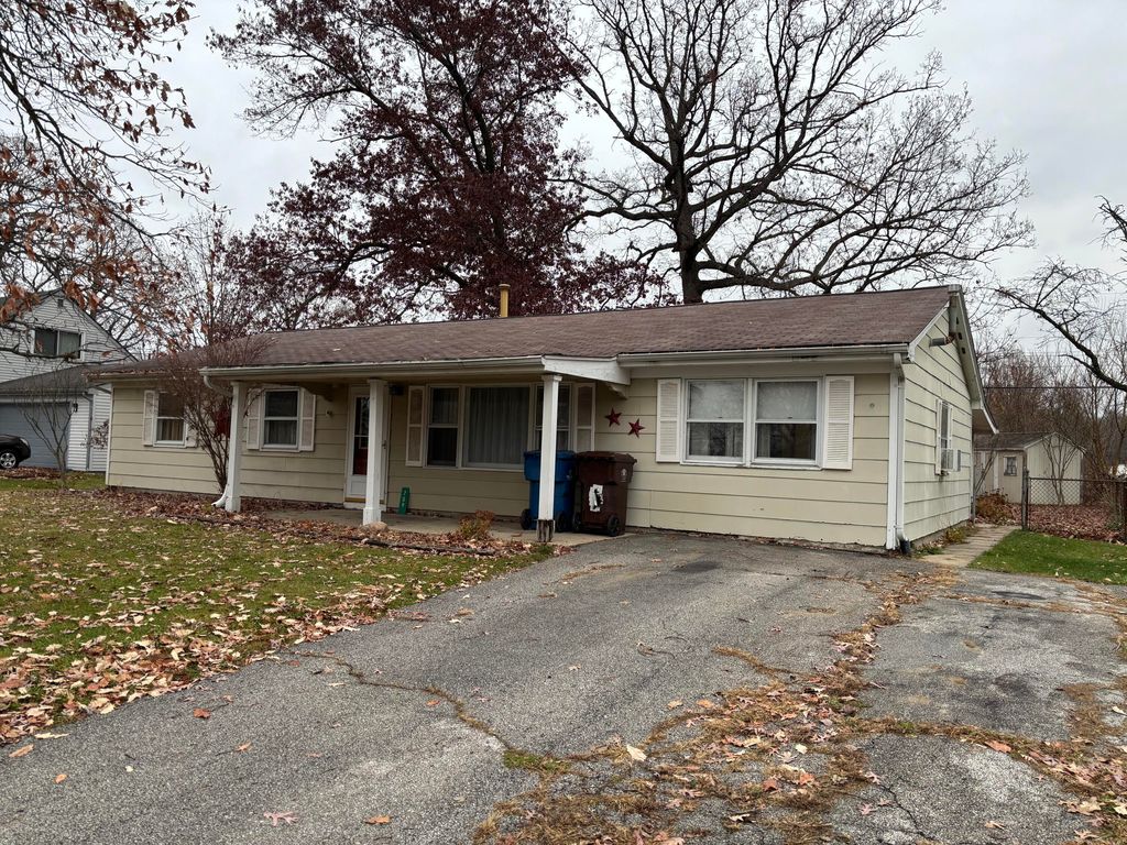 Photo of 709 Governor Road, Valparaiso, IN 46385 (MLS # 831351)