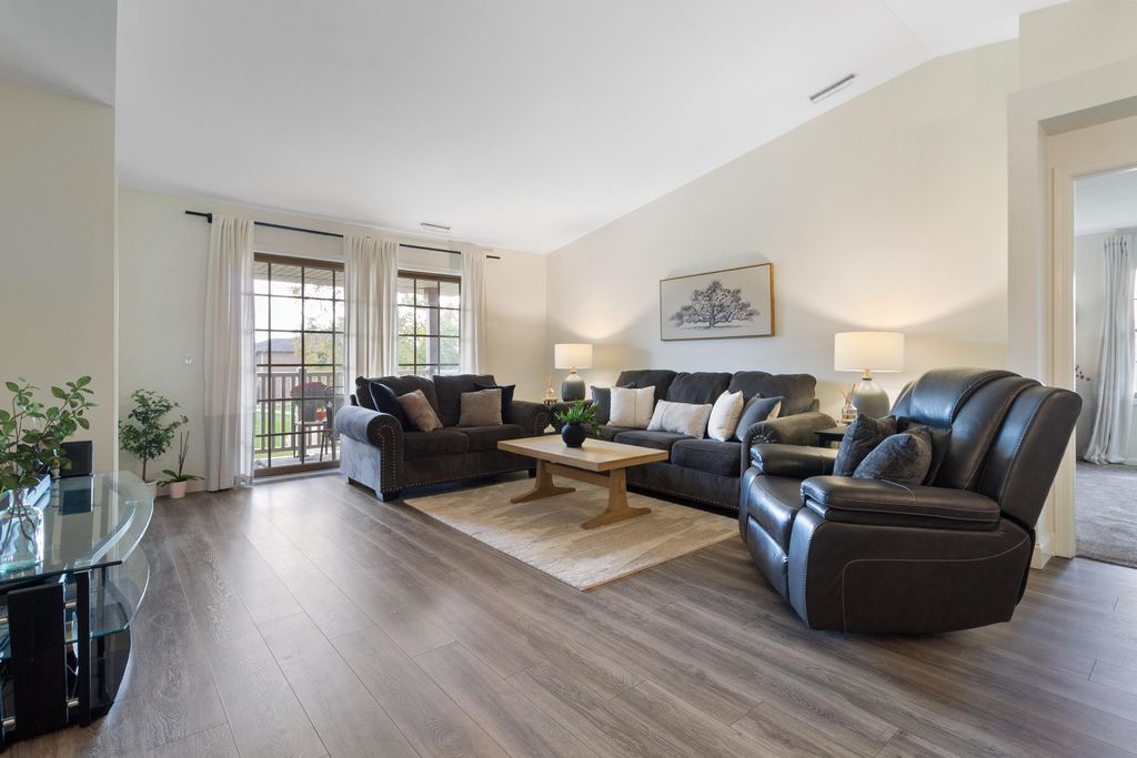 Photo of 9815 Wildwood Court #2c, Highland, IN 46322 (MLS # 837738)