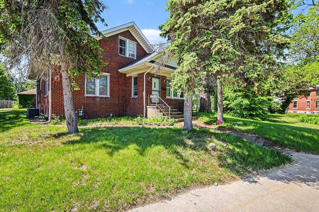 Photo of 1807 E Michigan Boulevard, Michigan City, IN 46360 (MLS # 839944)