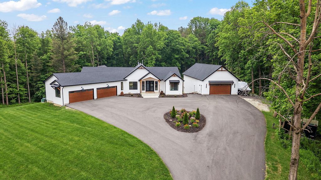 Photo of 151 County Rd 350 W, Valparaiso, IN 46385 (MLS # 839122)