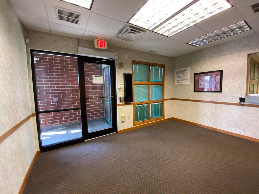 Photo of 808 - 810 E Lincolnway, Valparaiso, IN 46383 (MLS # 833550)