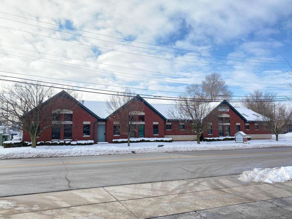 Photo of 808 - 810 E Lincolnway, Valparaiso, IN 46383 (MLS # 833550)