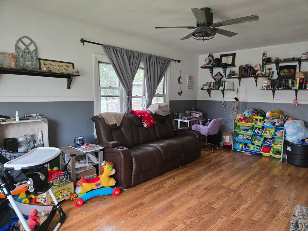 Photo of 145 N Wood Street, Griffith, IN 46319 (MLS # 845829)