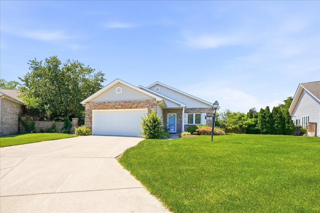 Photo of 1582 Lilac Court, Hobart, IN 46342 (MLS # 841054)