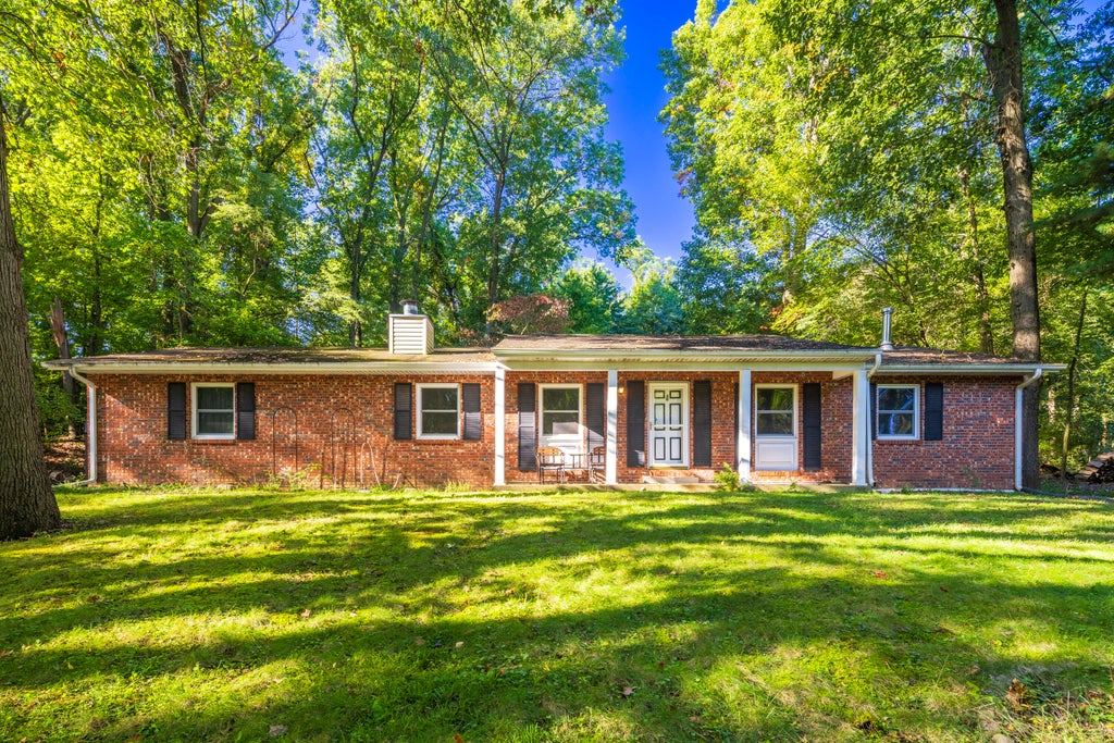 Photo of 2702 N Goldring Road, La Porte, IN 46350 (MLS # 846435)