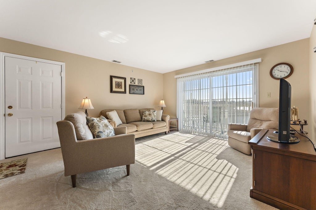Photo of 2343 99th Street #2a, Highland, IN 46322 (MLS # 845647)