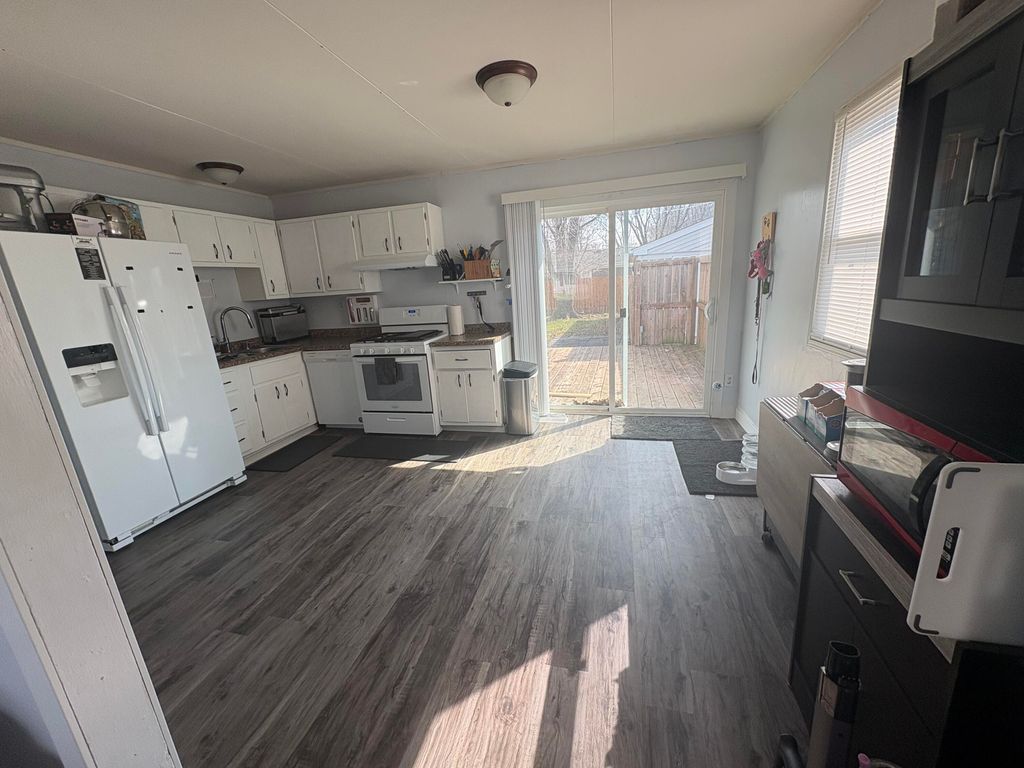 Photo of 749 Acadia Road, Valparaiso, IN 46385 (MLS # 835612)