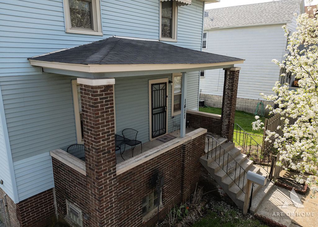 Photo of 1411 Roberts Avenue, Whiting, IN 46394 (MLS # 837217)