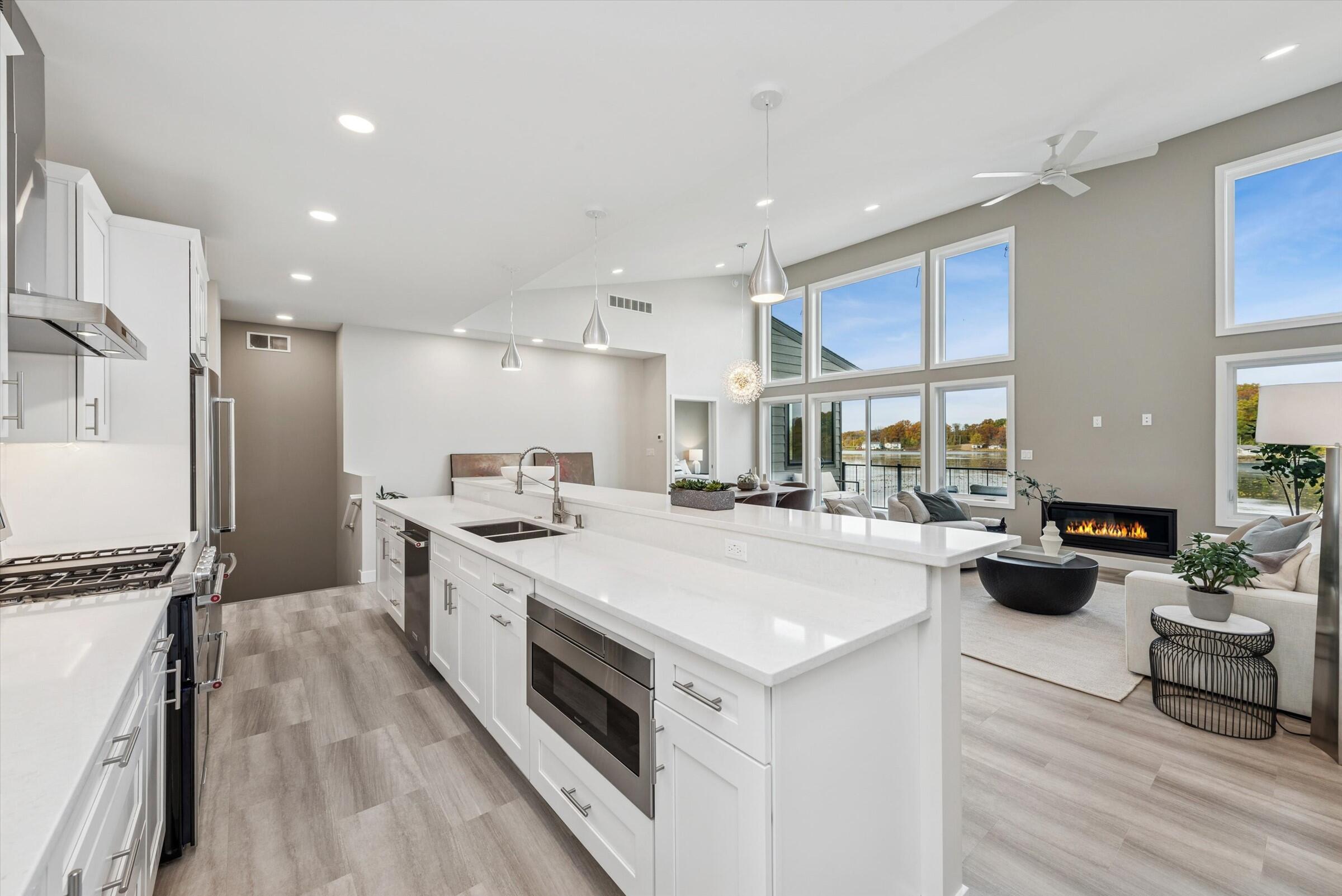 169 W Mcclung Road 203