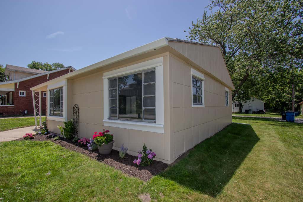 Photo of 222 N Carroll Avenue, Michigan City, IN 46360 (MLS # 841756)