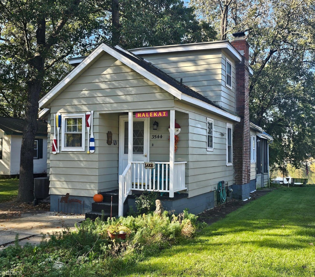 Photo of 3544 S 800 E, Walkerton, IN 46574 (MLS # 847347)
