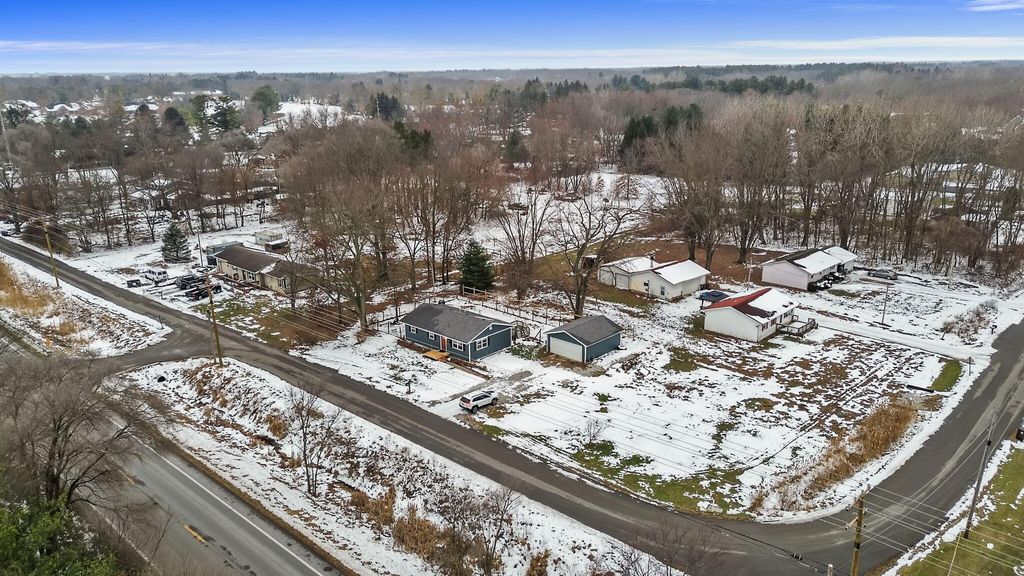 Photo of 11210 N Cr-550 W, Wheatfield, IN 46392 (MLS # 832013)