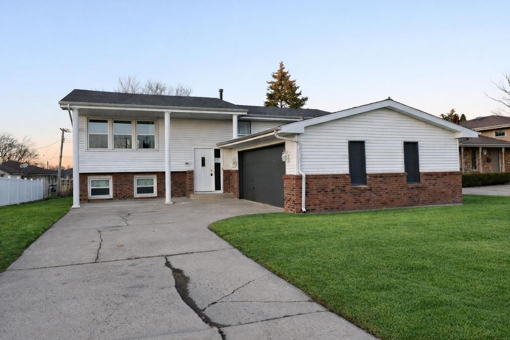 Photo of 411 Cherry Hill Road, Dyer, IN 46311 (MLS # 837317)