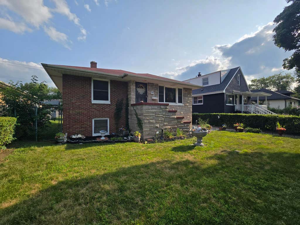 Photo of 535 E 43rd Avenue, Gary, IN 46409 (MLS # 842955)
