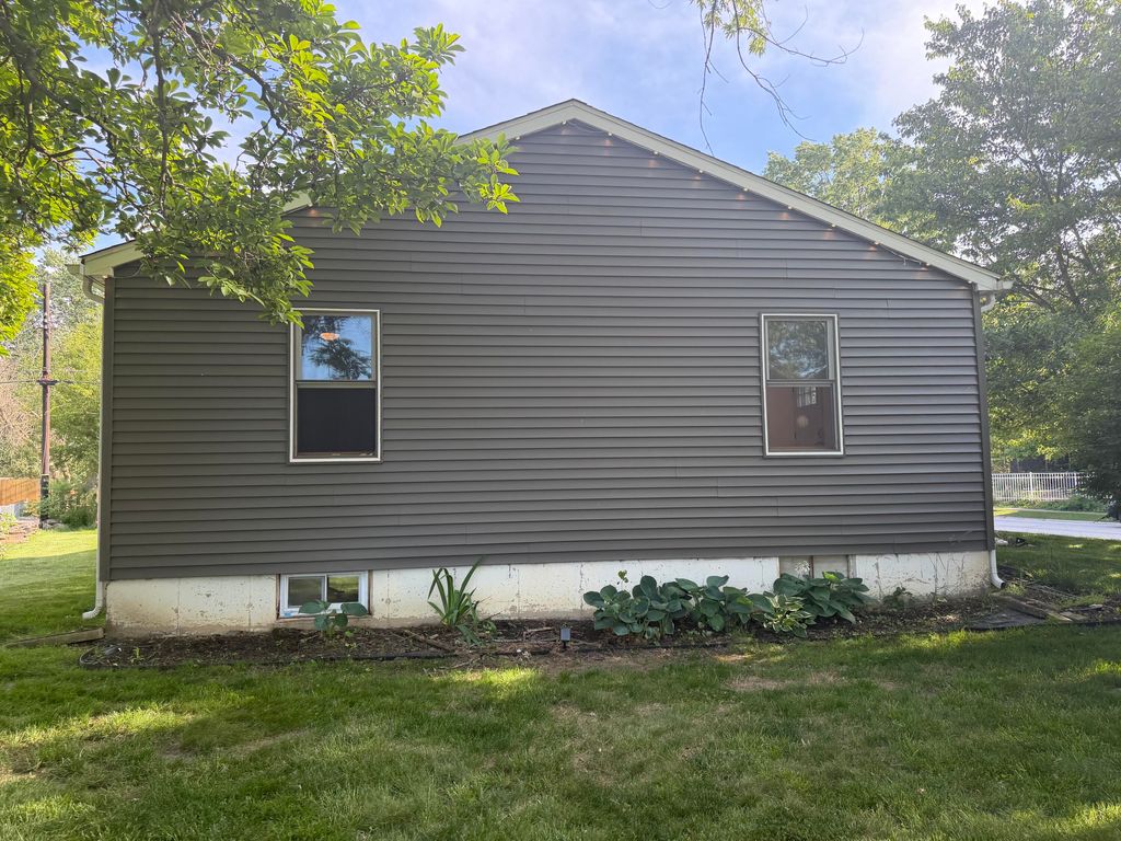Photo of 102 Northview Drive, Valparaiso, IN 46383 (MLS # 839729)