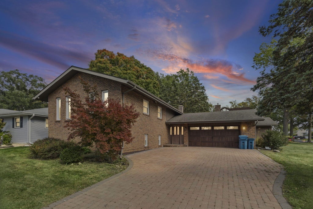 Photo of 1935 Kennedy Avenue, Schererville, IN 46375 (MLS # 846840)