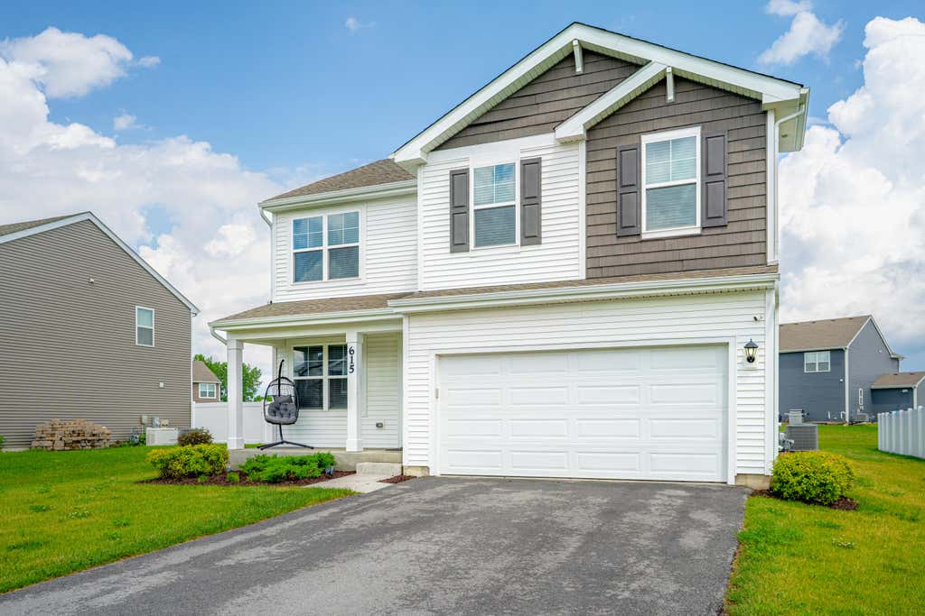 Photo of 615 Ensign Place, Hebron, IN 46341 (MLS # 840441)