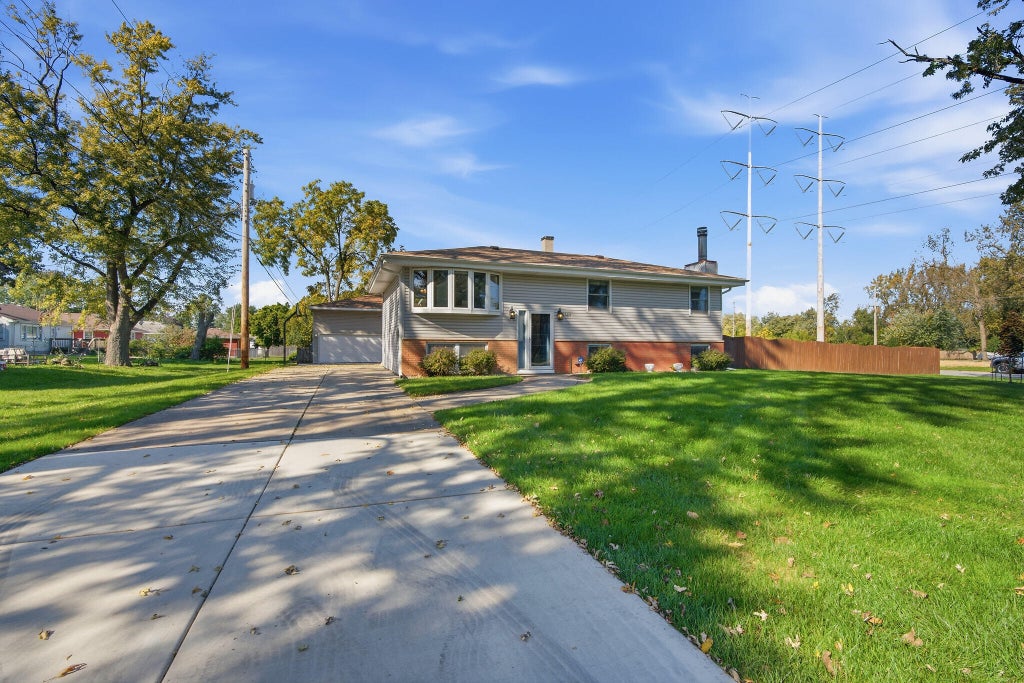 Photo of 8508 Liable Road, Highland, IN 46322 (MLS # 846820)