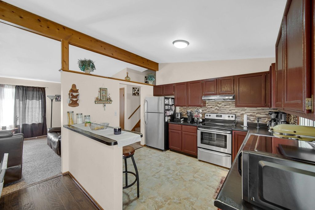 Photo of 407 Aspen Street, Hebron, IN 46341 (MLS # 834187)