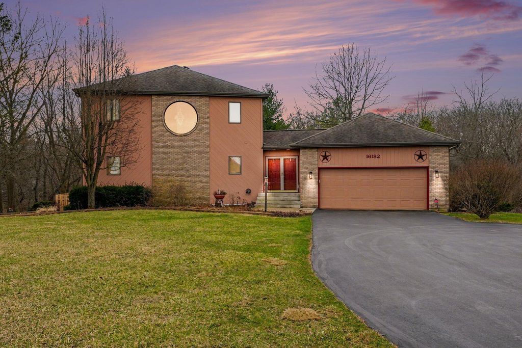 Photo of 16182 Lakewood Street, Lowell, IN 46356 (MLS # 836250)