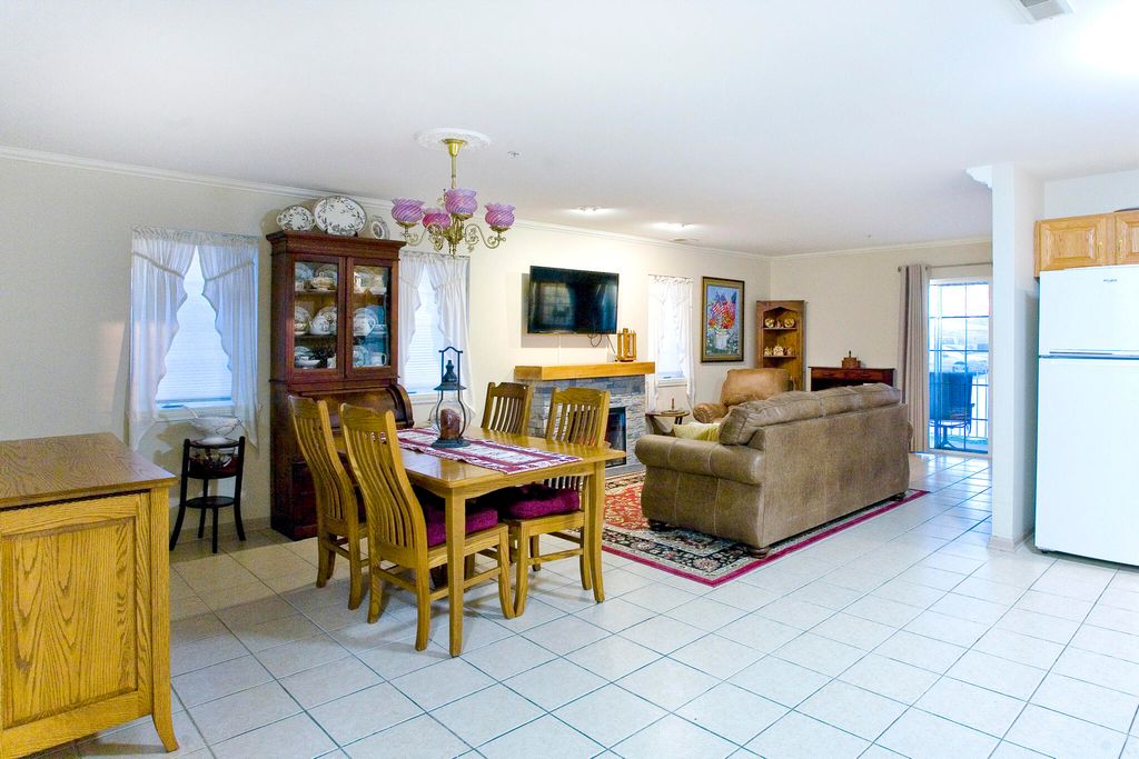 Photo of 2525 Longwood Drive #101, Highland, IN 46322 (MLS # 833625)