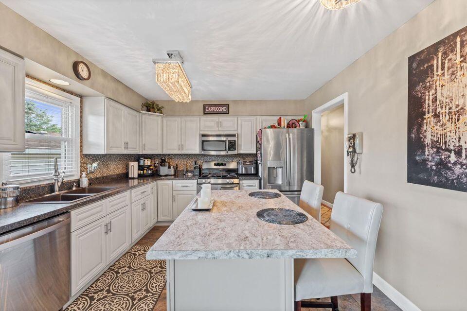 1235 Woodhollow Court