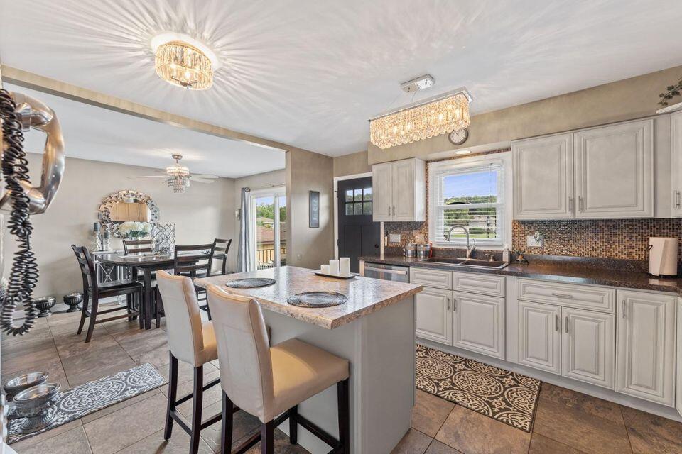 1235 Woodhollow Court