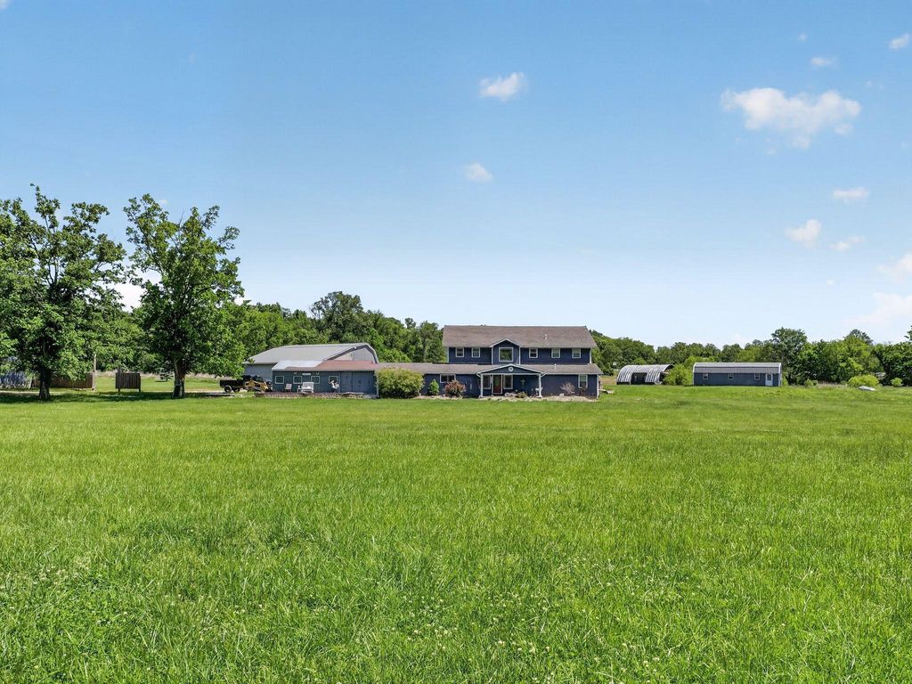 Photo of 1804 N Prullage Road, Vincennes, IN 47591 (MLS # 838814)