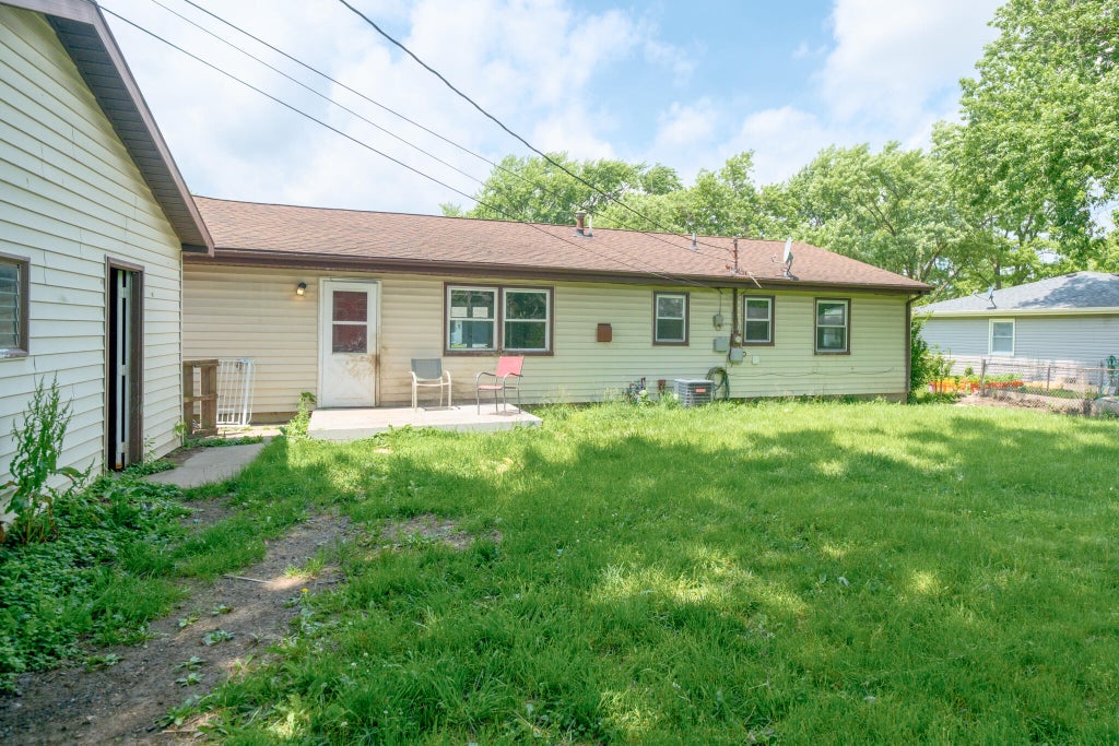 Photo of 703 Dearborn Road, Valparaiso, IN 46385 (MLS # 843994)