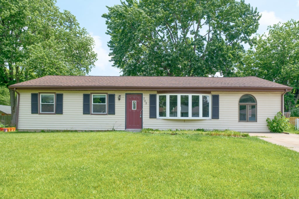 Photo of 703 Dearborn Road, Valparaiso, IN 46385 (MLS # 843994)