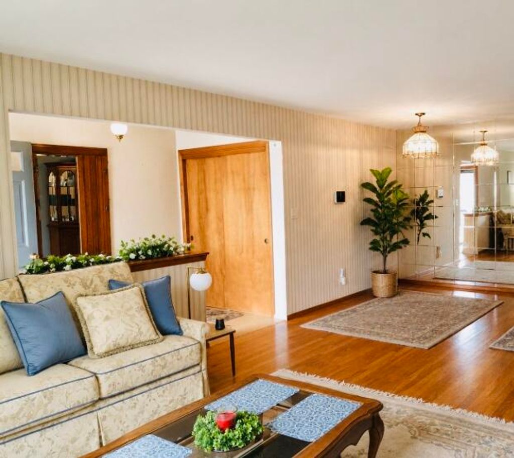 Photo of 118 Minter Drive, Griffith, IN 46319 (MLS # 839523)