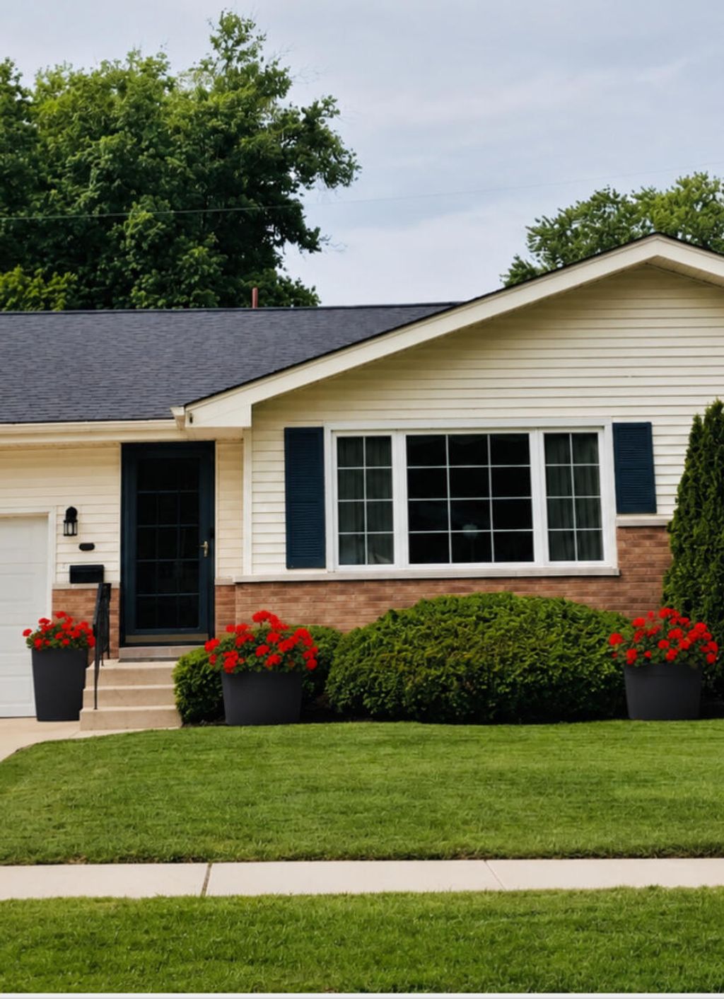 Photo of 118 Minter Drive, Griffith, IN 46319 (MLS # 839523)