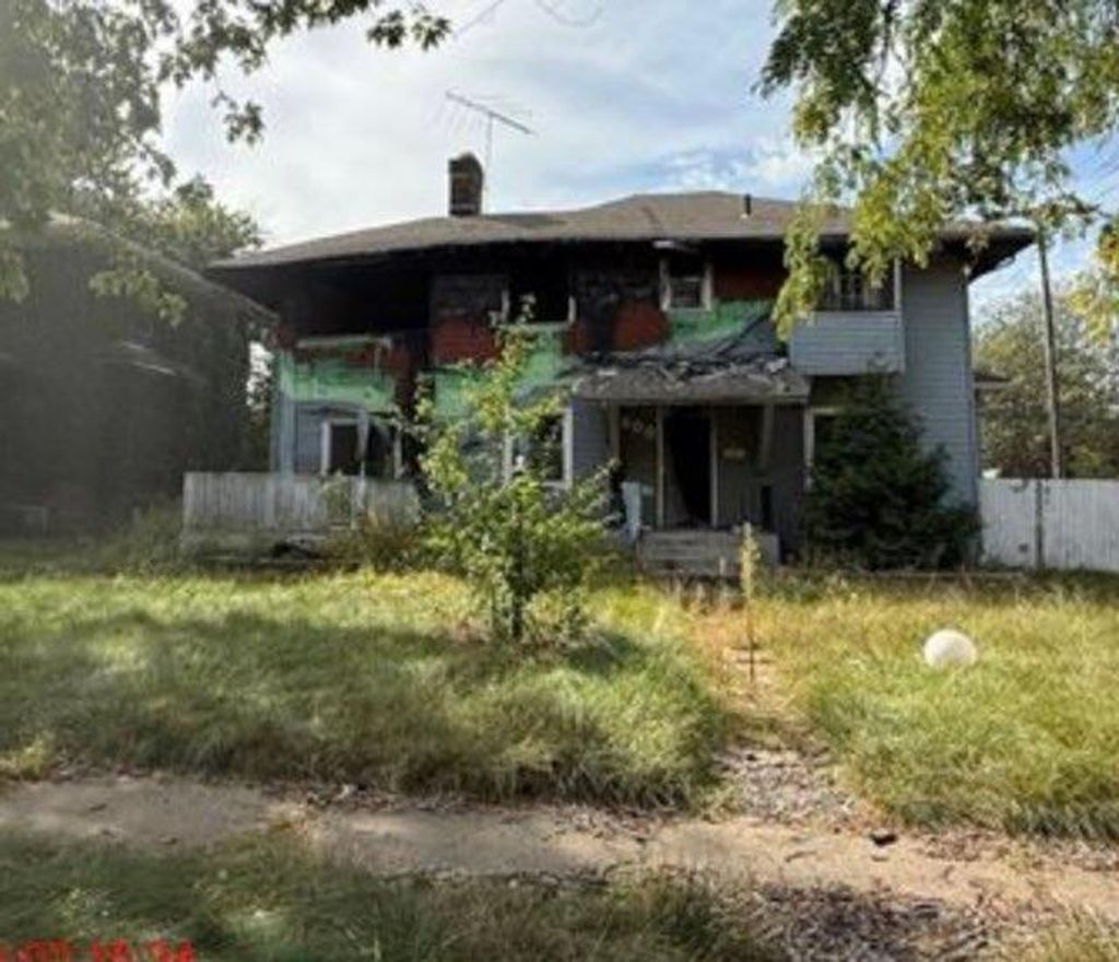 Photo of 600 Pierce Street, Gary, IN 46402 (MLS # 834778)