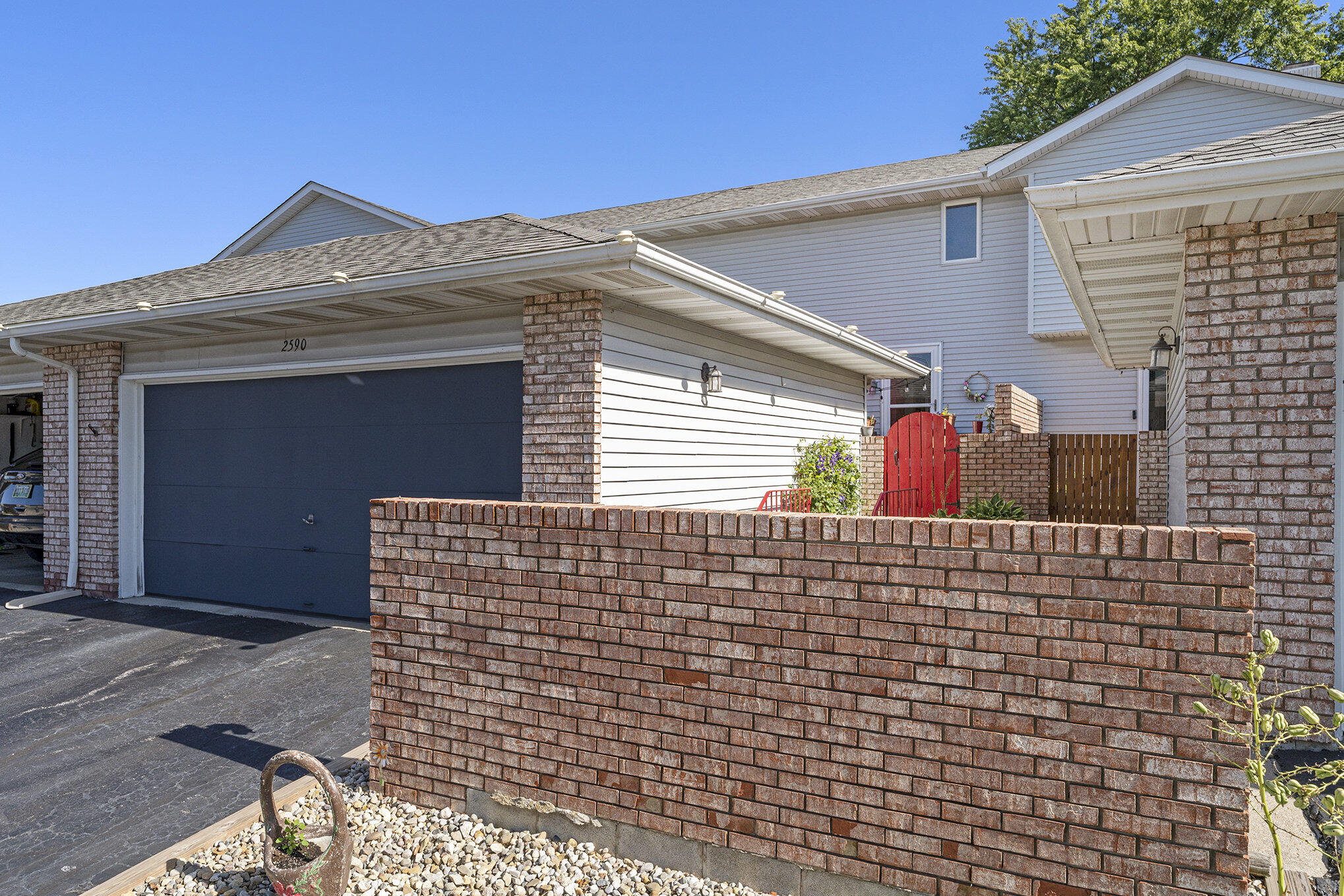 2590 Brookwood Drive