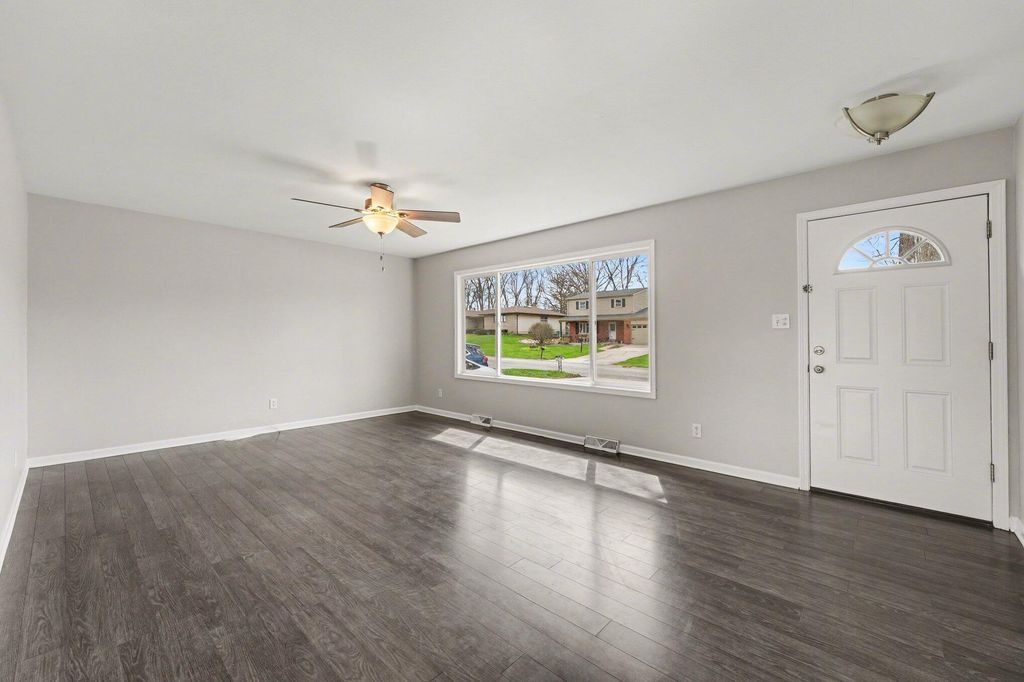 Photo of 7700 W 85th Avenue, Crown Point, IN 46307 (MLS # 836756)