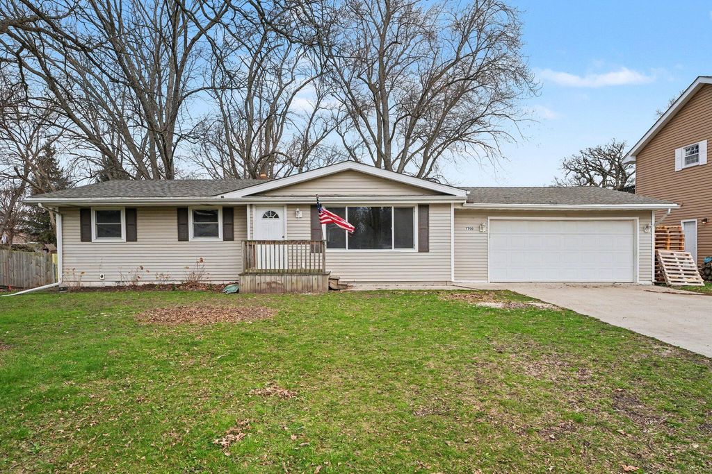 Photo of 7700 W 85th Avenue, Crown Point, IN 46307 (MLS # 836756)