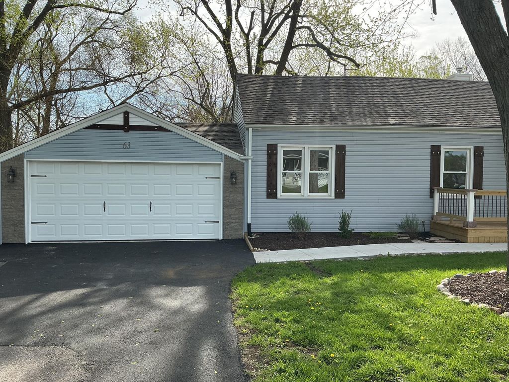 Photo of 63 Deerpath Road, Merrillville, IN 46410 (MLS # 837280)