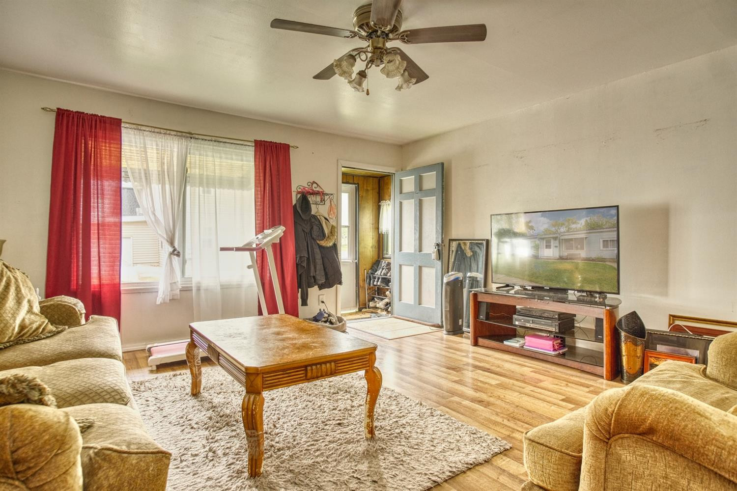 Valparaiso, Indiana 46383, United States, 3 Bedrooms Bedrooms, ,1 BathroomBathrooms,Residential,Active,26250