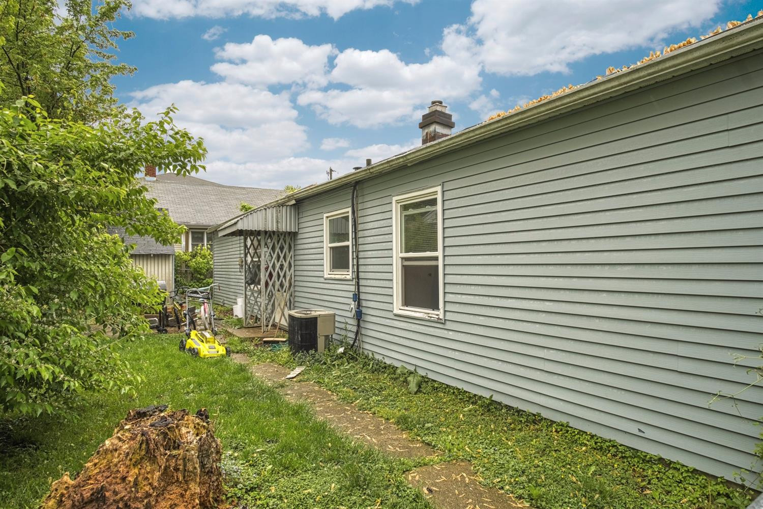 Valparaiso, Indiana 46383, United States, 3 Bedrooms Bedrooms, ,1 BathroomBathrooms,Residential,Active,26250