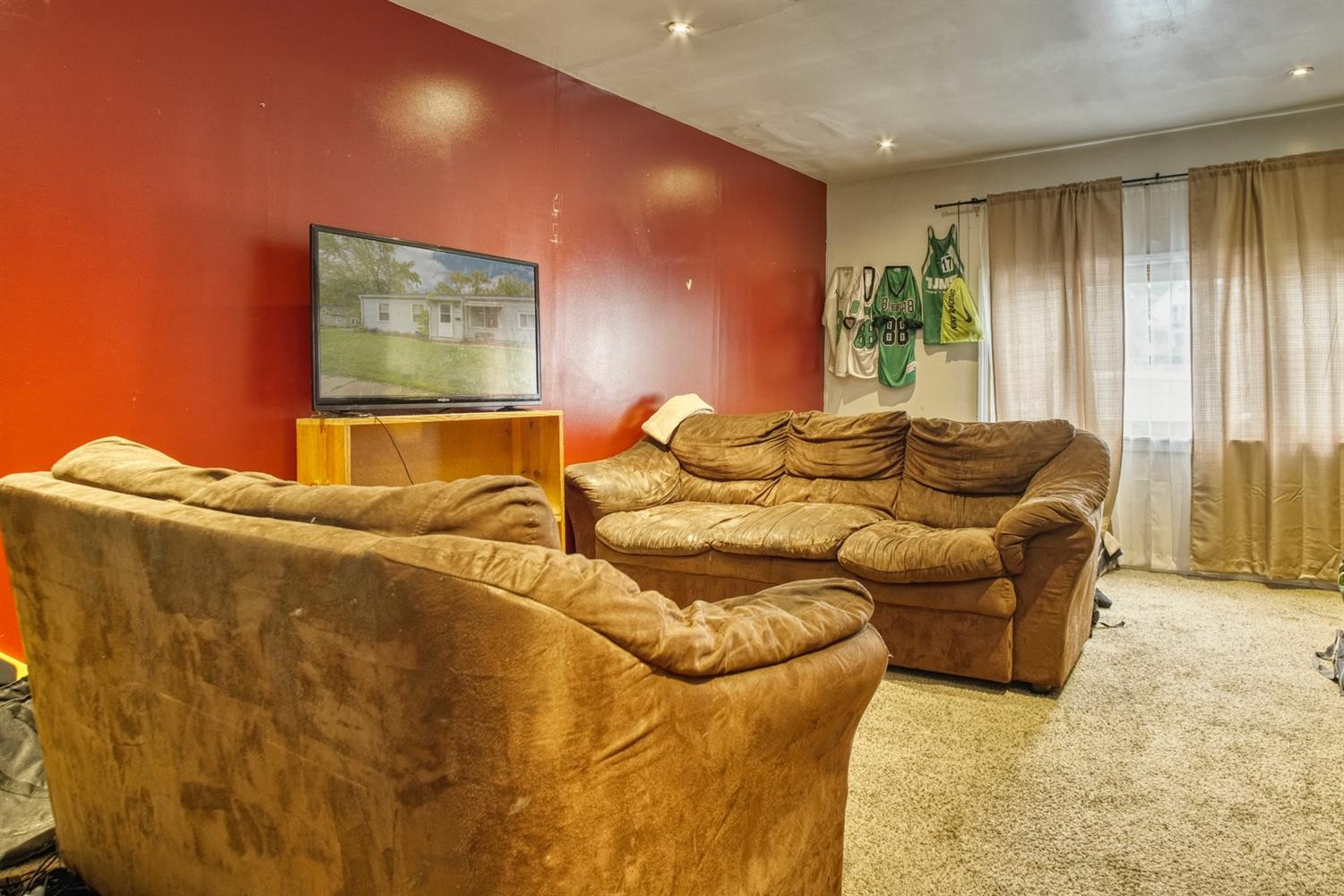 Valparaiso, Indiana 46383, United States, 3 Bedrooms Bedrooms, ,1 BathroomBathrooms,Residential,Active,26250