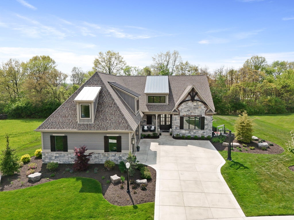 Photo of 3703 Brigata Drive, Valparaiso, IN 46385 (MLS # 843250)