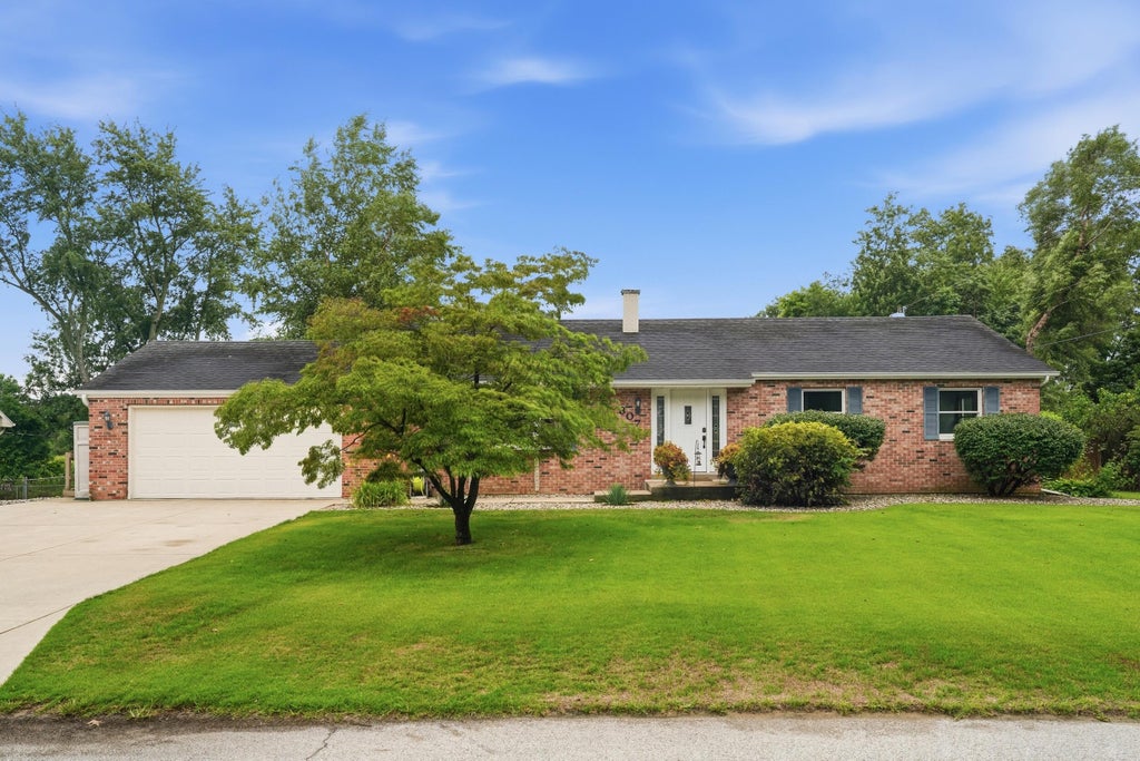 Photo of 807 21st Street SW, DeMotte, IN 46310 (MLS # 843692)