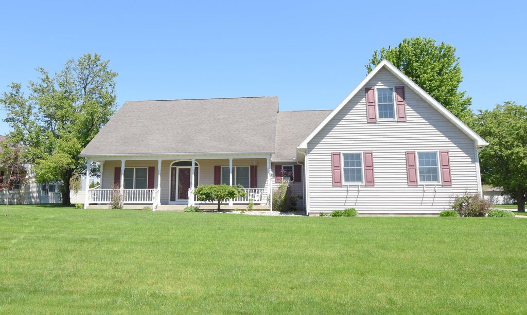 Photo of 522 Pheasant Run, Rensselaer, IN 47978 (MLS # 839040)